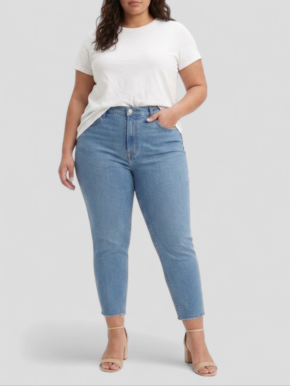 NWT Levi’s Wedgie Skinny Jeans High Rise Raw Hem Light Wash Plus Size 18